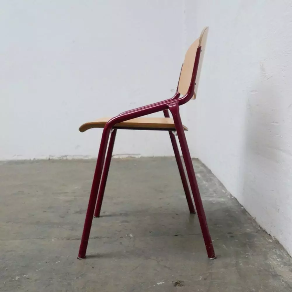 Metalen rode stoel