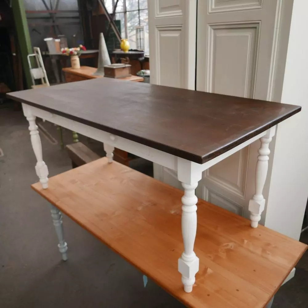 houten witte tafel