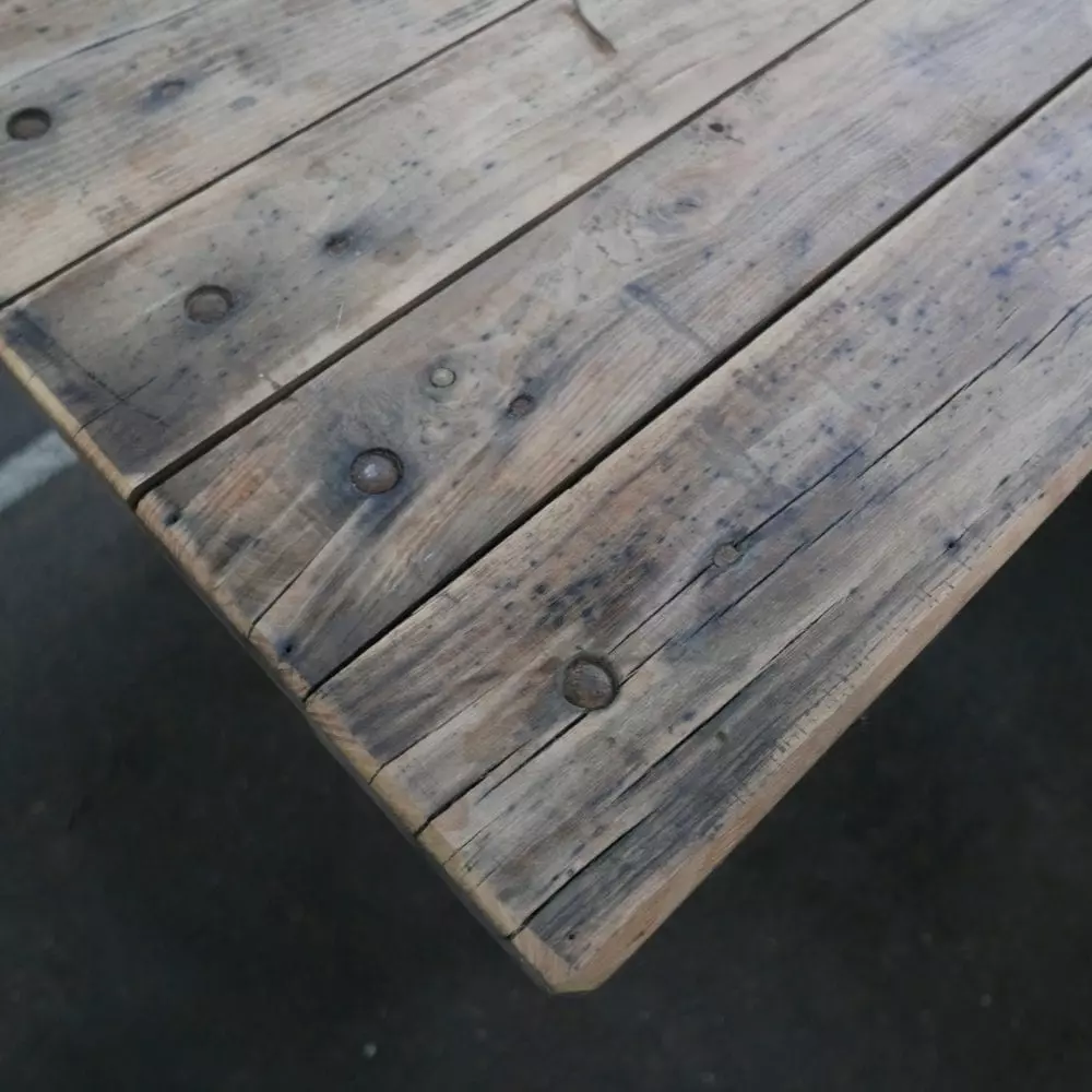 Bruine houten werktafel met onderblad