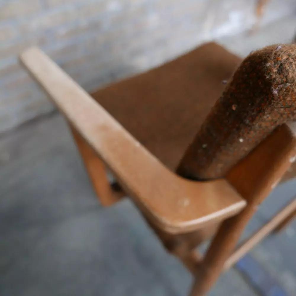 Retro stoel met houten armleuningen