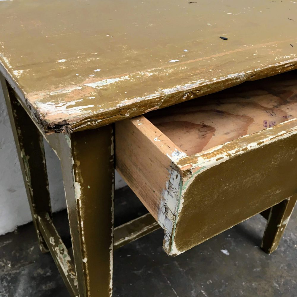 Houten brocant tafeltje bruin groen