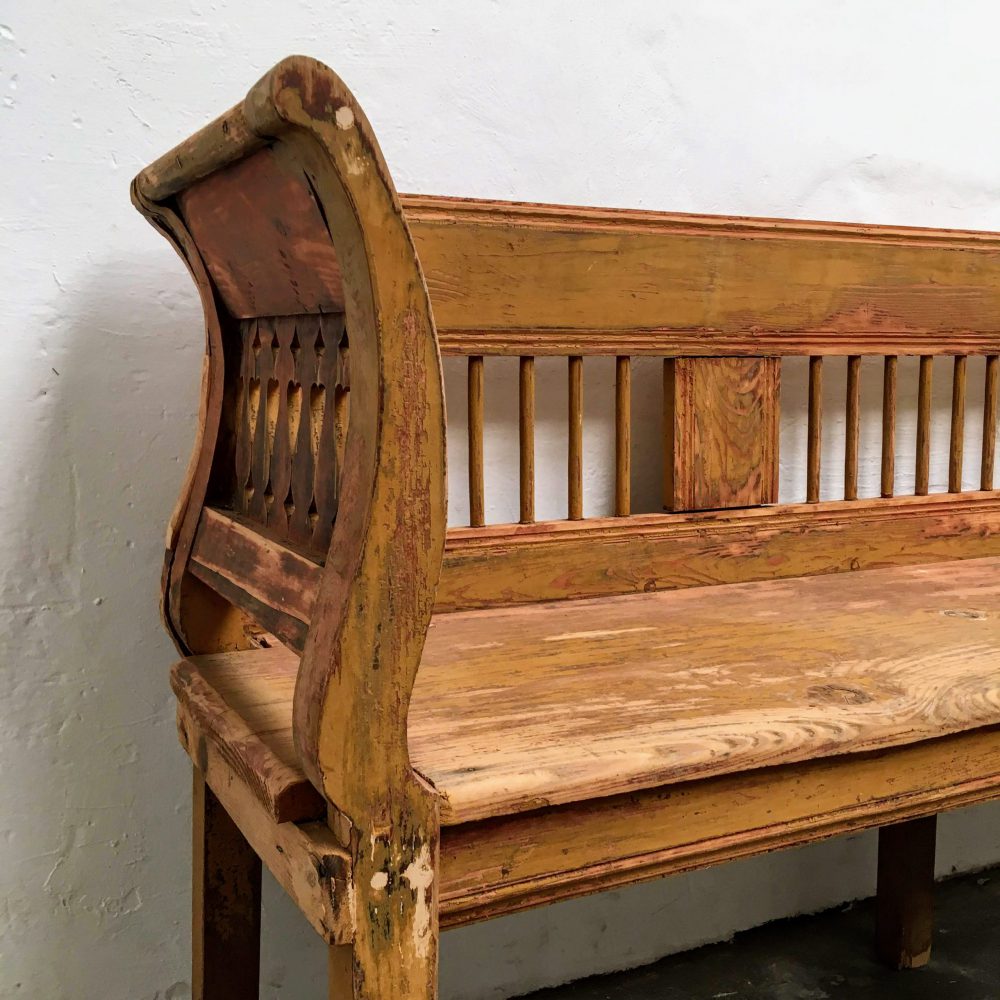 Houten onbewerkte bank