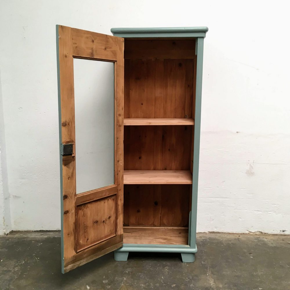 Faal turquoise houten vitrinekast - Afbeelding 3