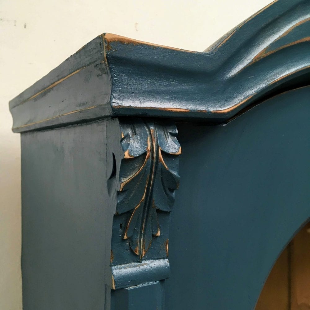 Blauwe vitrinekast