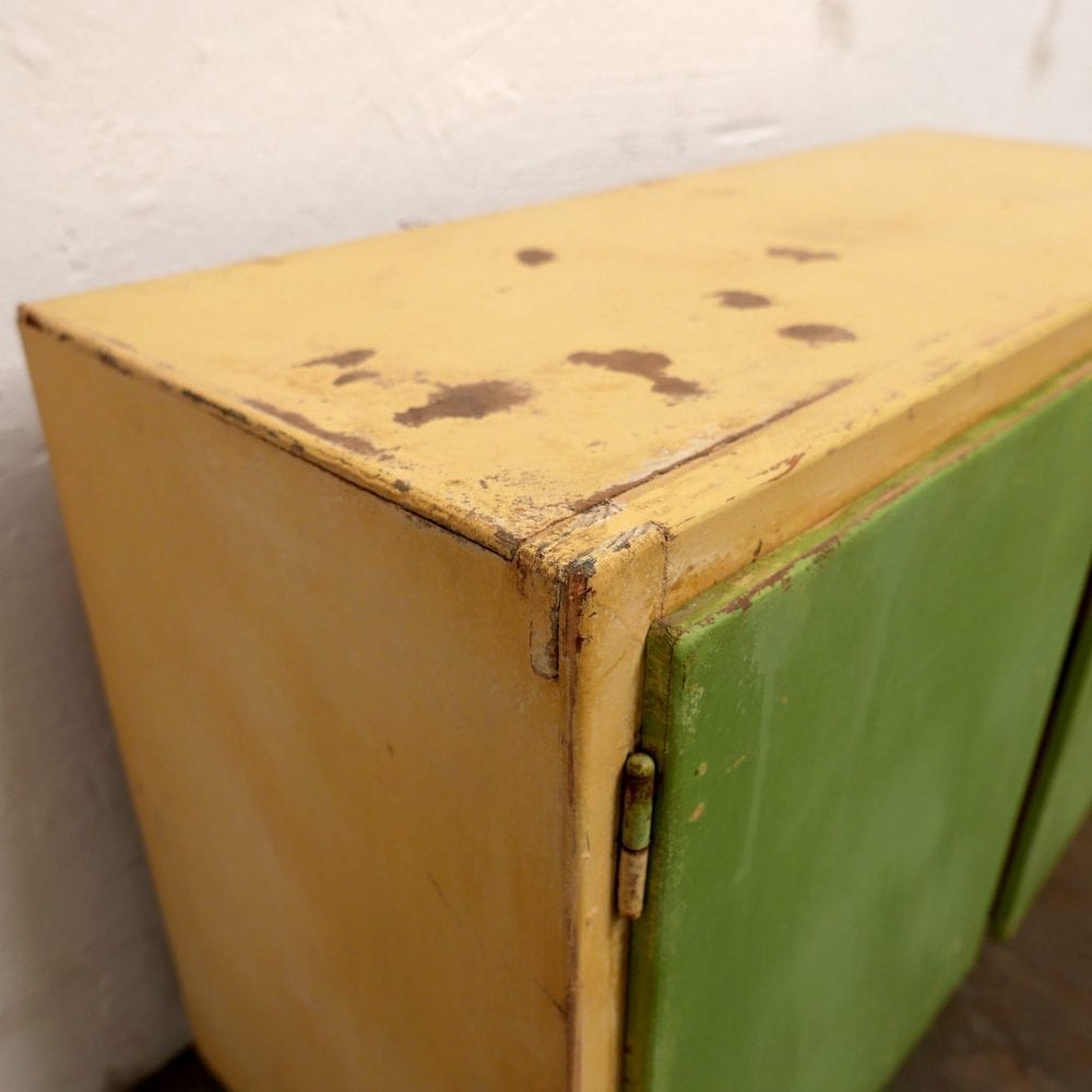 Geel groen kastje