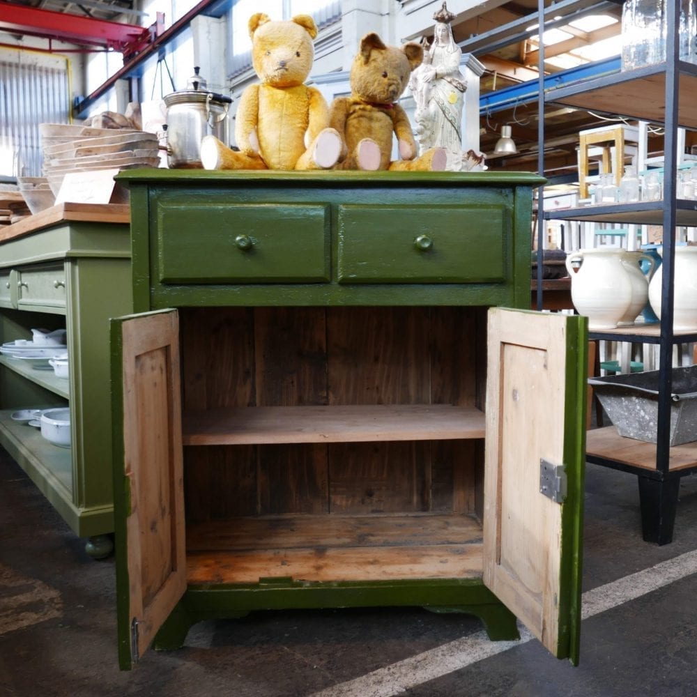 Groene houten onderkast