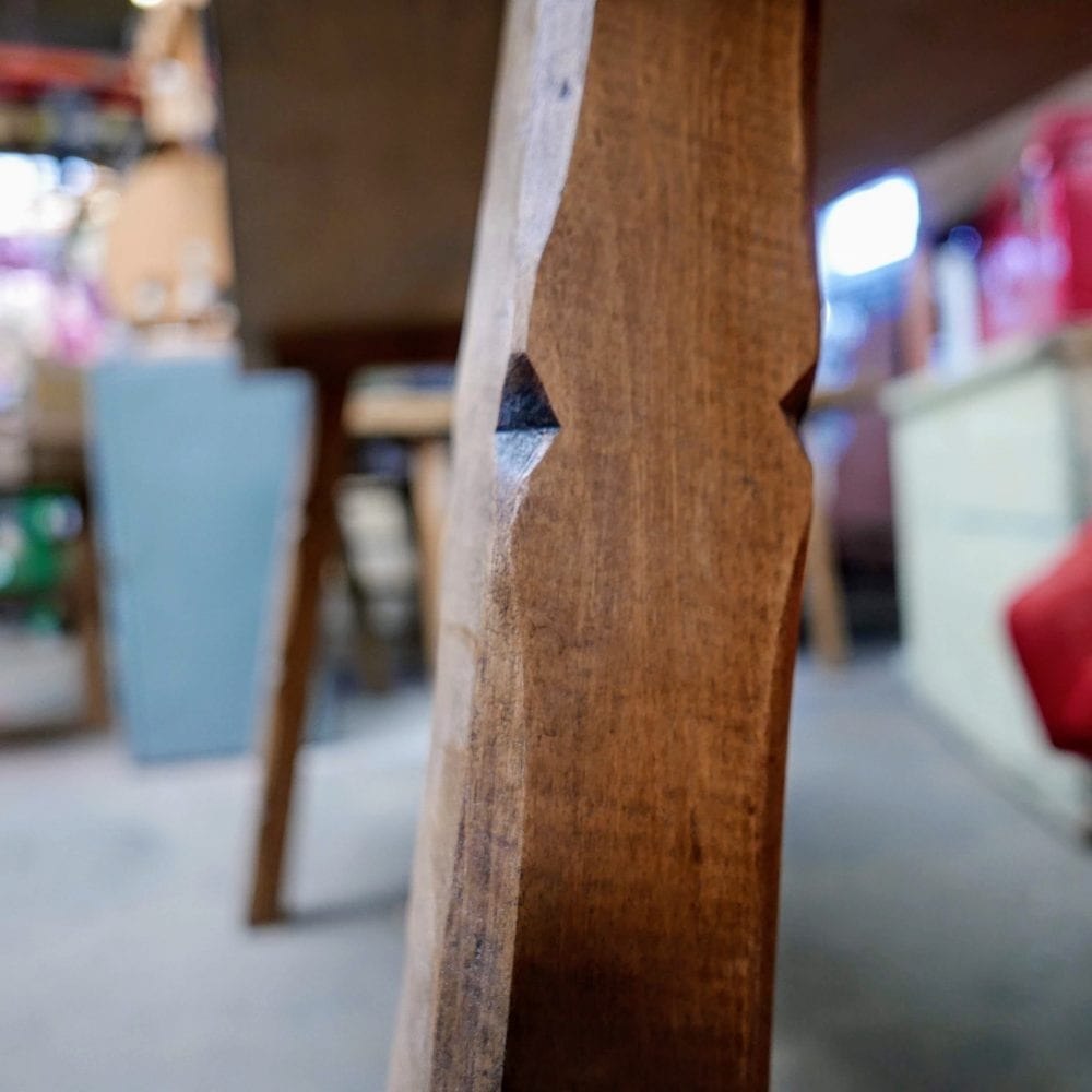 Houten werktafel met rand