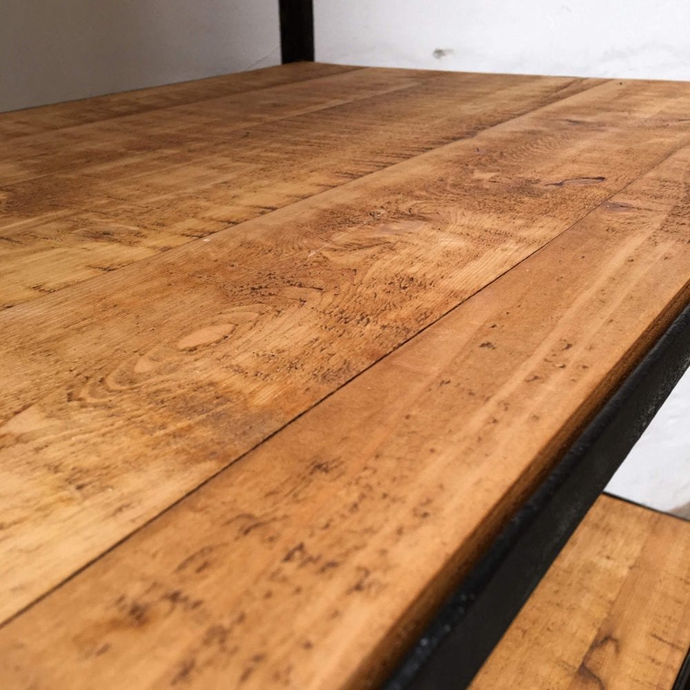 Industriële stellingkast detail hout