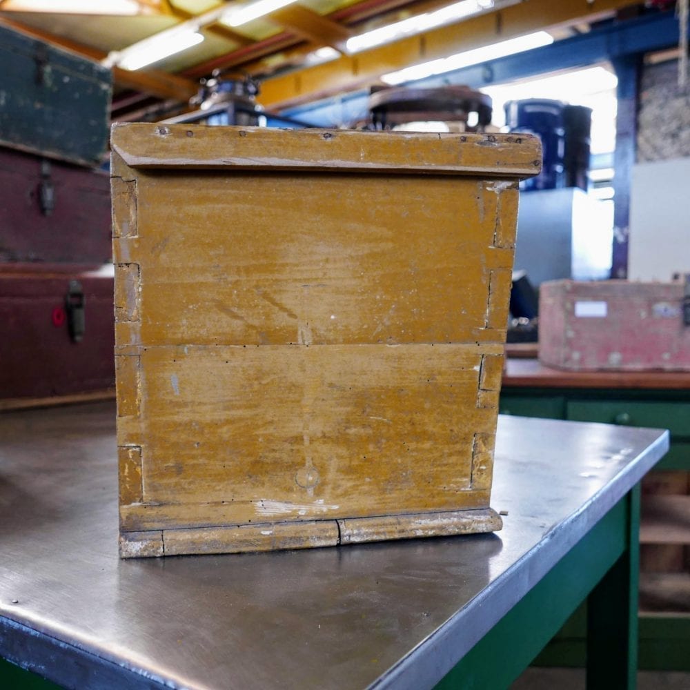 Houten gele kist - Afbeelding 2