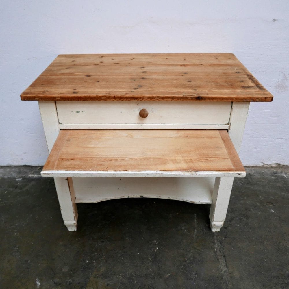 Houten crème kleurige keukentafel met onderblad - Afbeelding 6