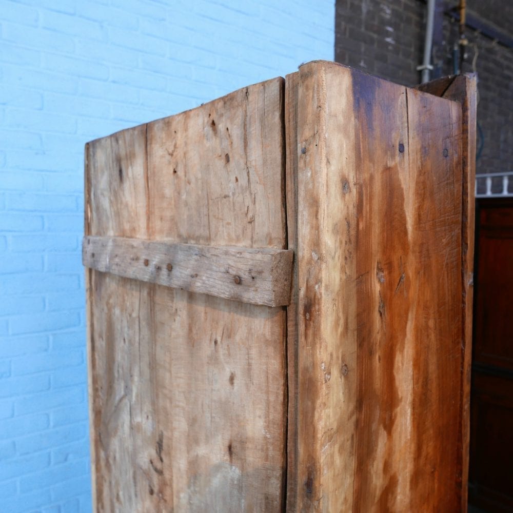 Houten inbouwkast