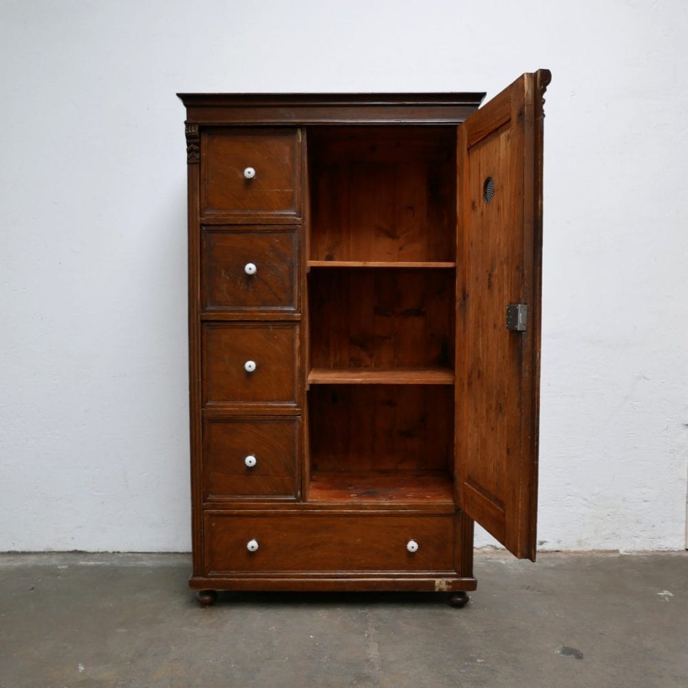 Houten broodkast