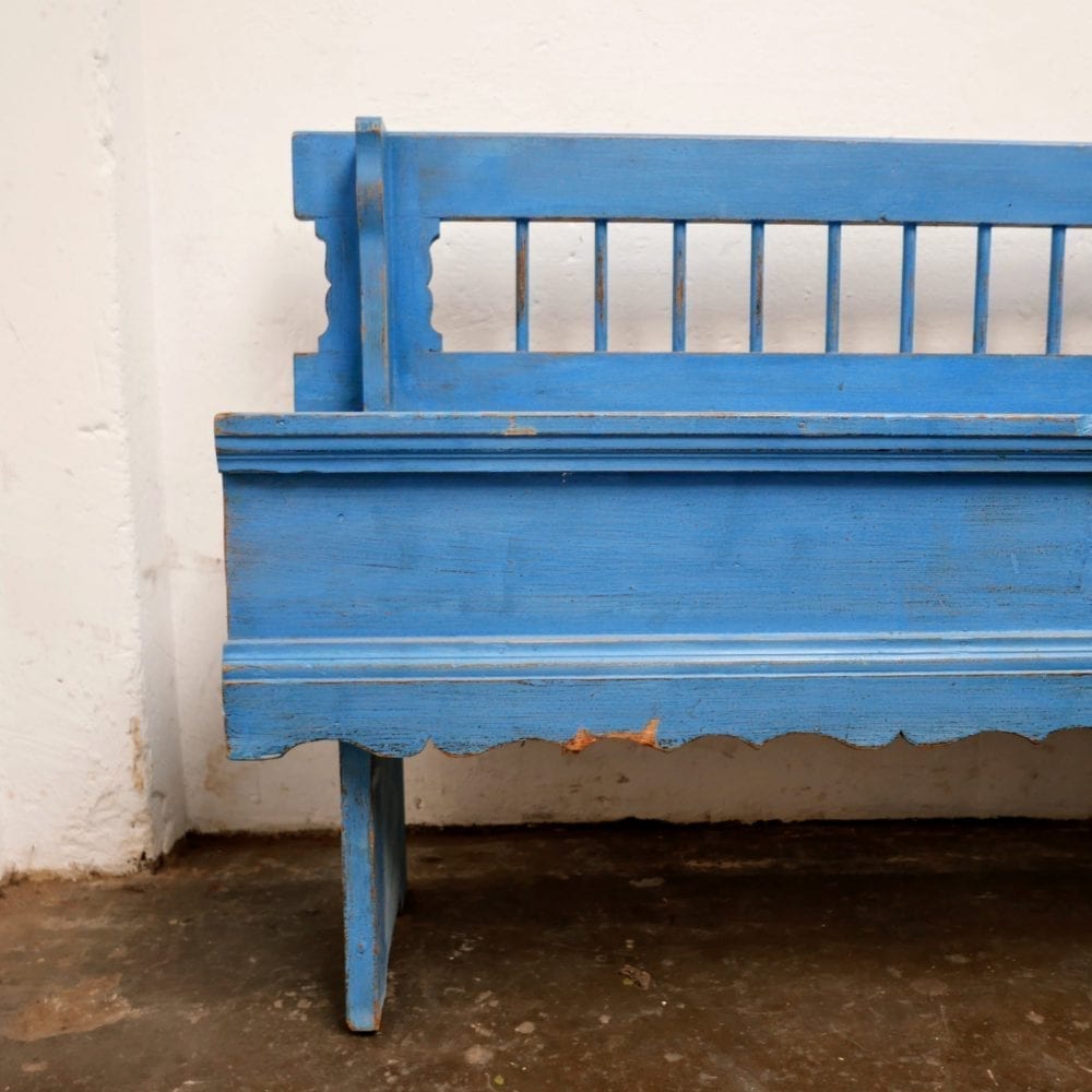 Houten blauwe bank