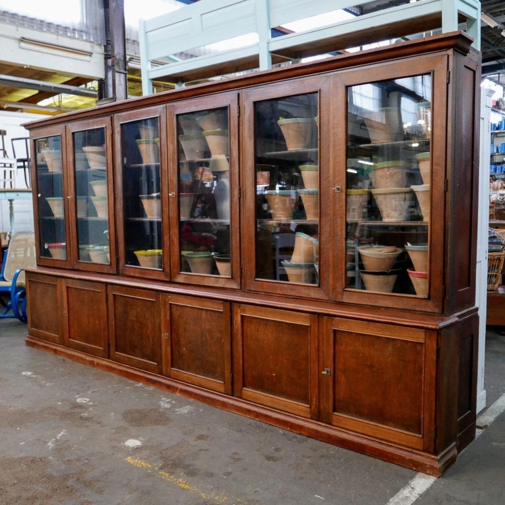 Houten vitrinekast
