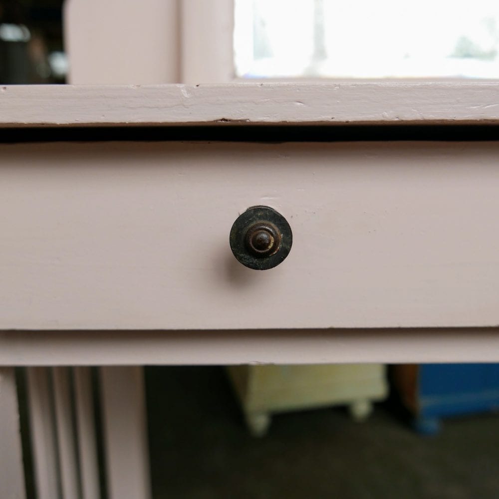 Roze houten kaptafel