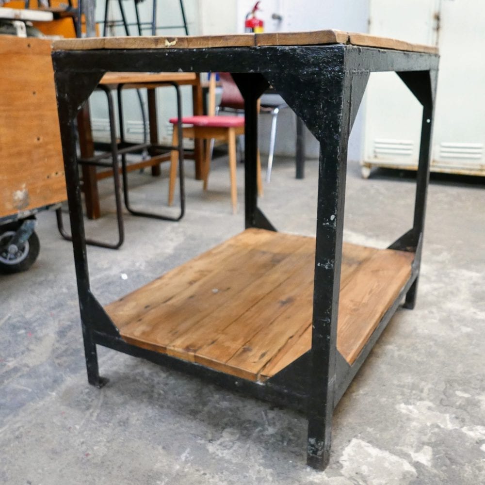 Industriële tafel met onderblad