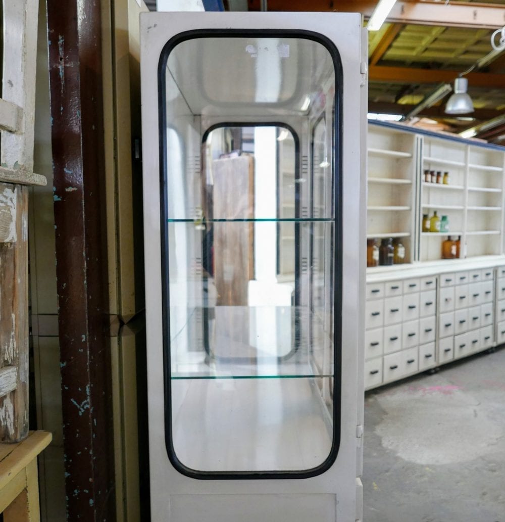 Metalen apothekerskast