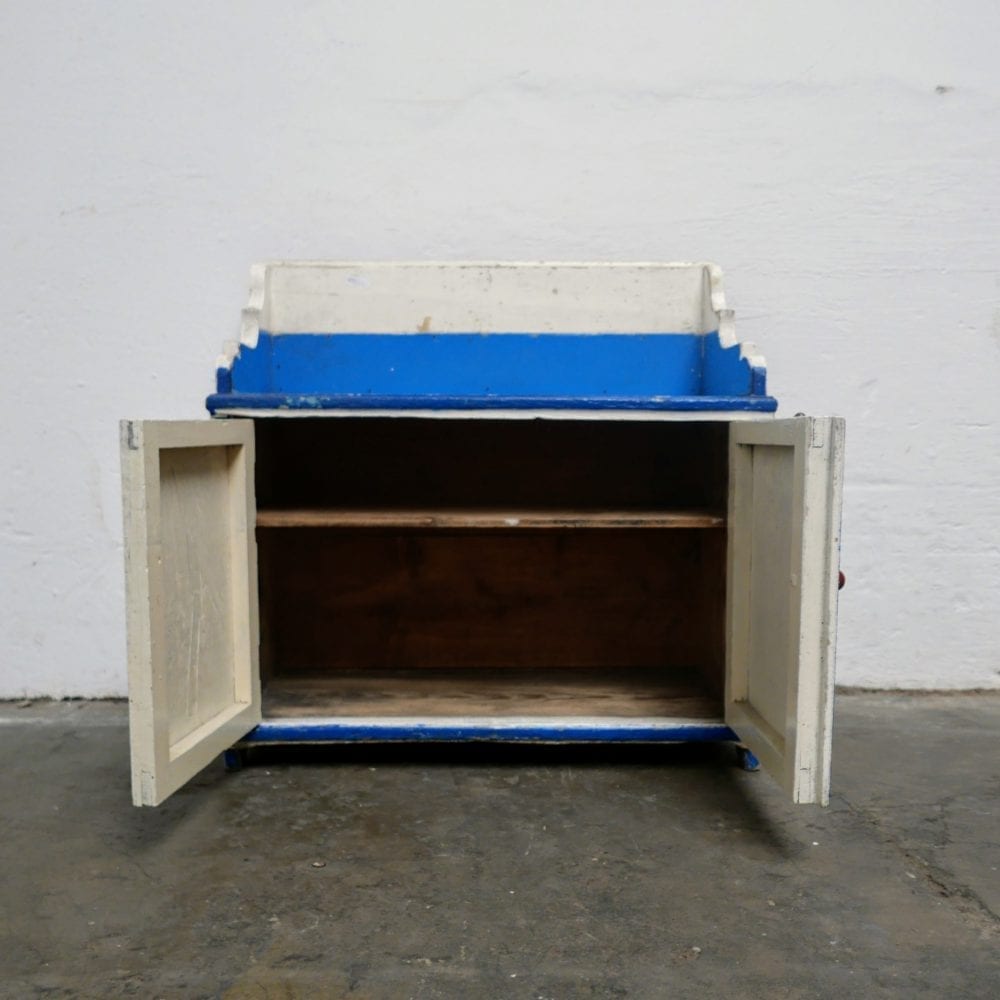 Wit blauw houten kastje