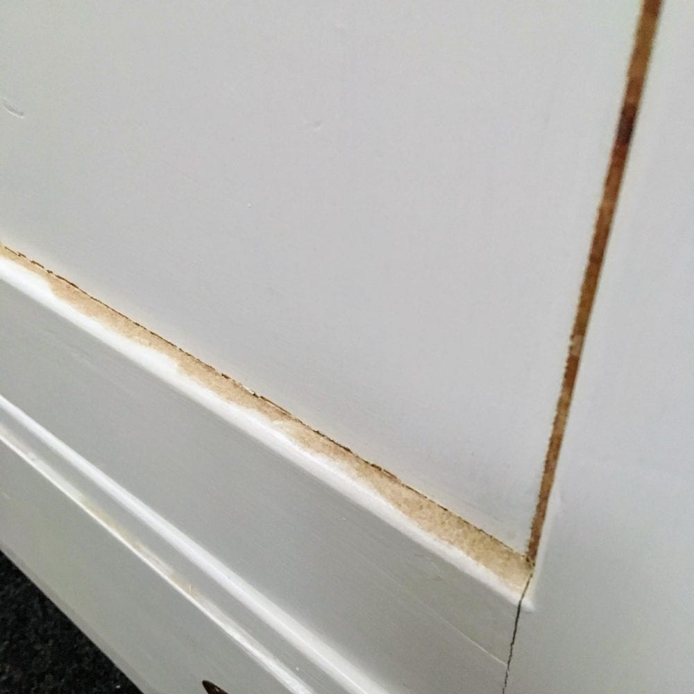 Witte vitrinekast