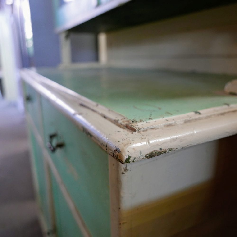 Mint houten buffetkast