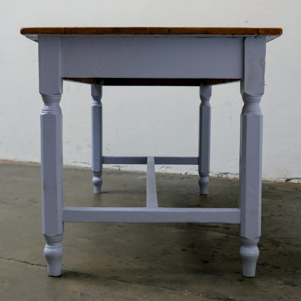 Houten blauwe tafel