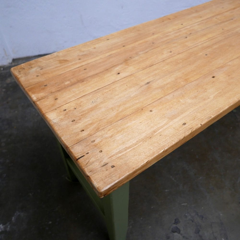 Houten groene tafel