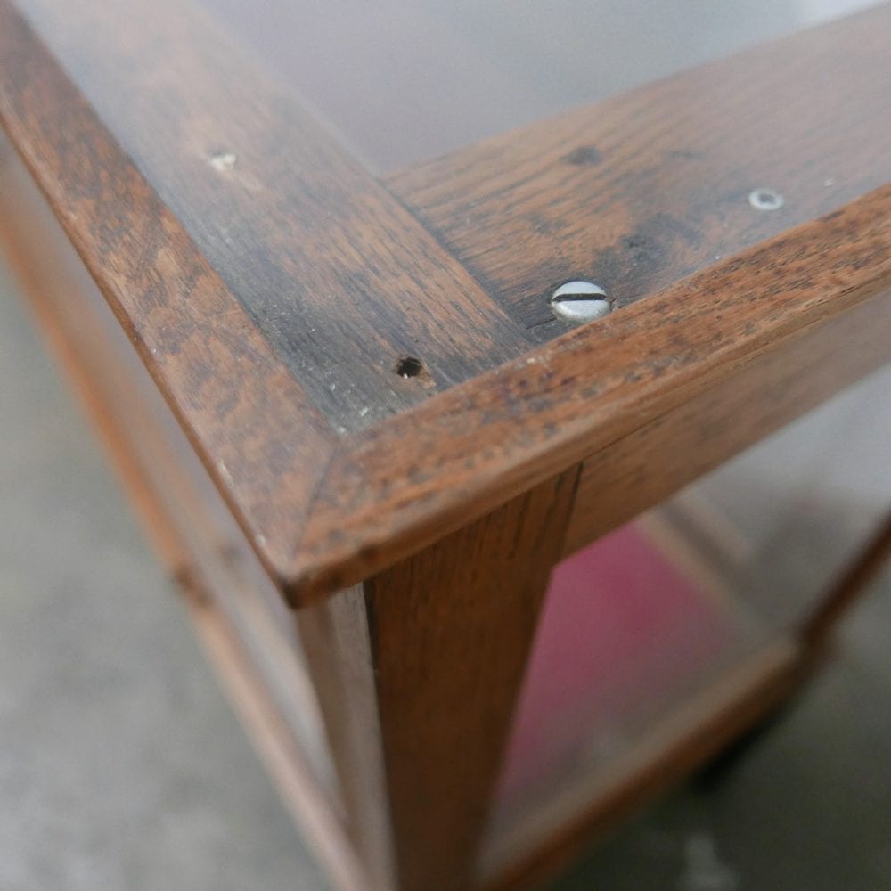 Glazen dressoir