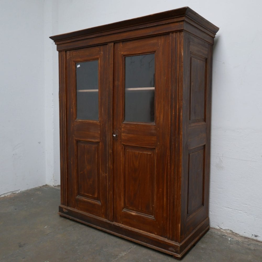 Hongaarse houten kast