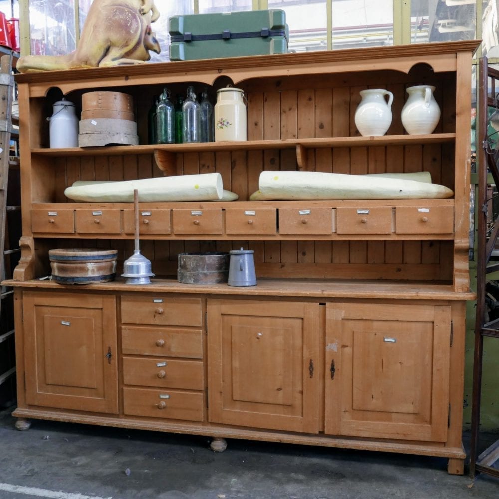 Houten apothekerskast