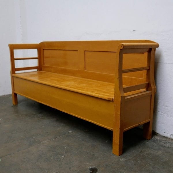 Houten gele klepbank