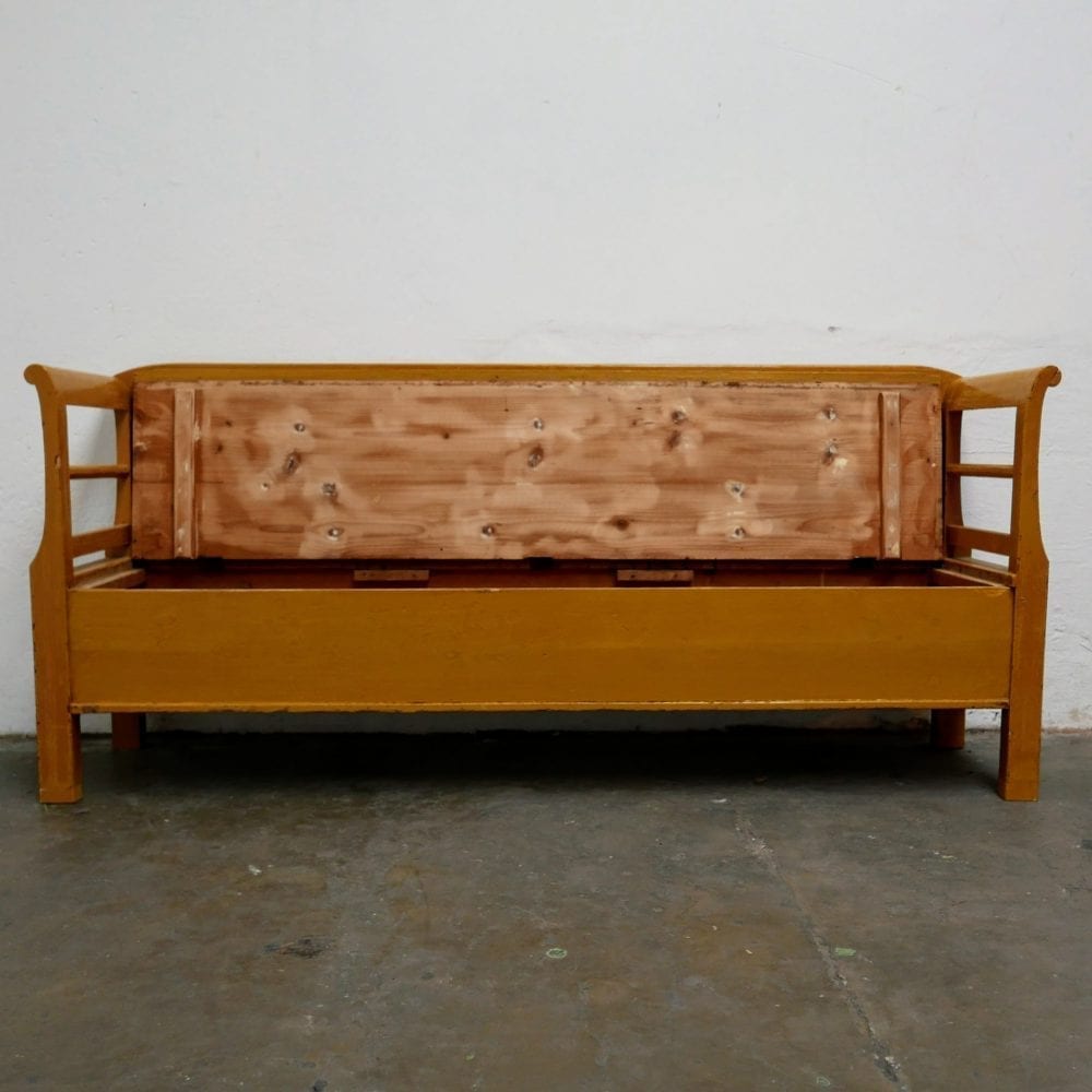 Houten gele klepbank