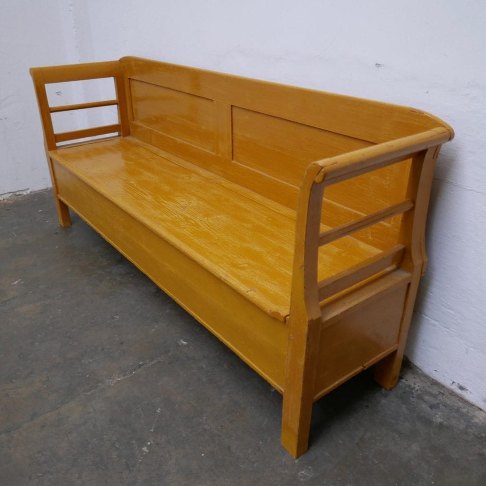 Houten gele klepbank