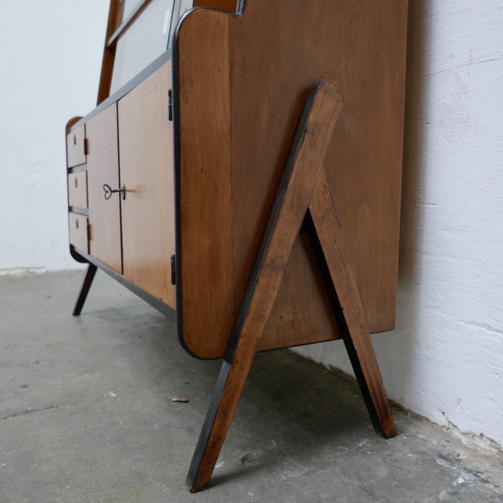 Retro houten vitrinekast