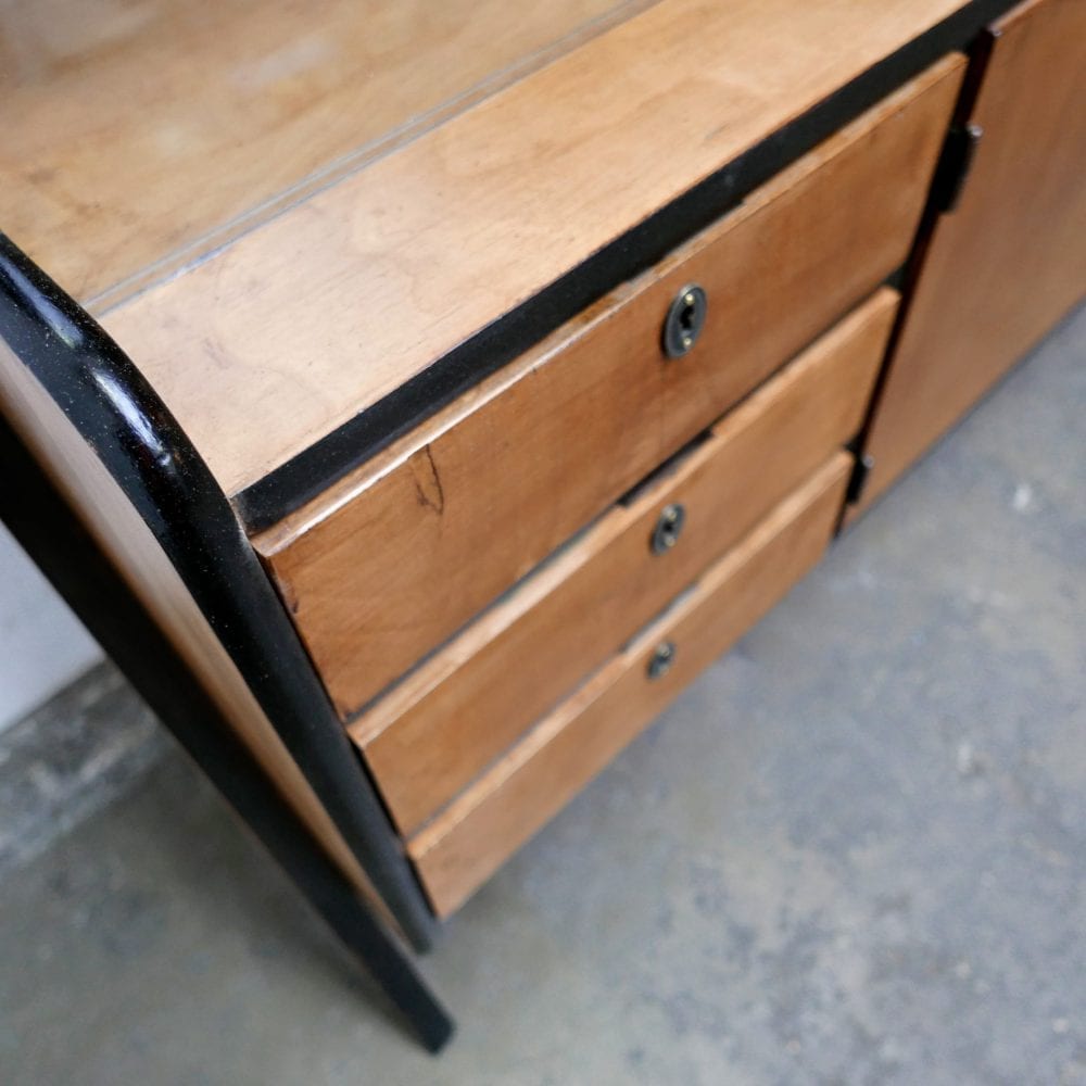 Retro houten vitrinekast