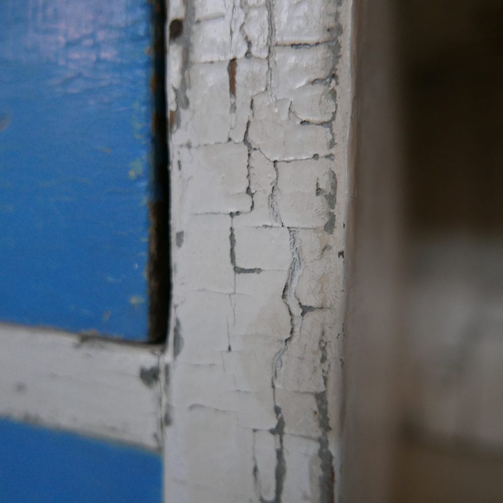 Blauw-witte buffetkast