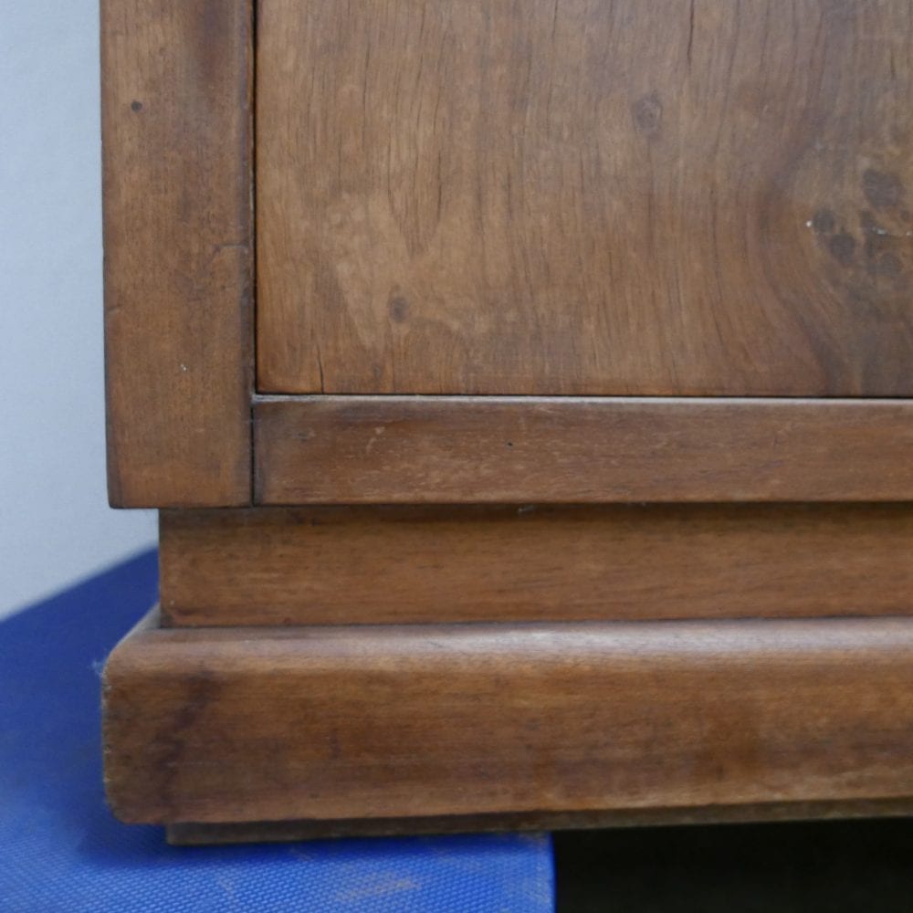 Houten winkelkast of vitrinekast