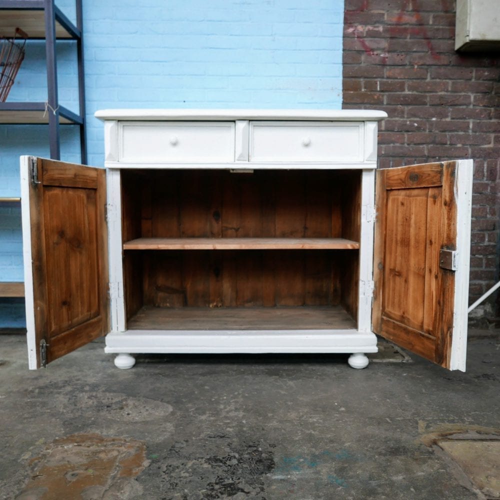 Witte commode