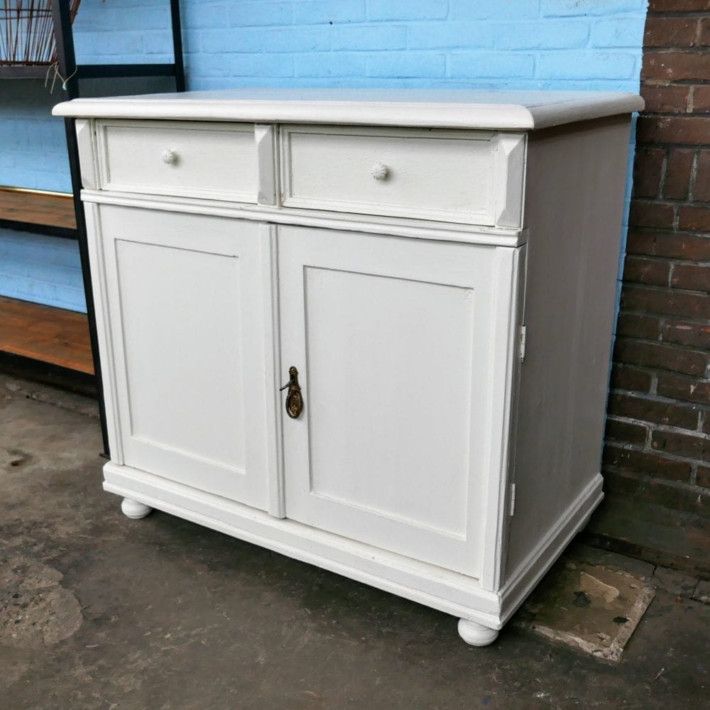 Witte commode
