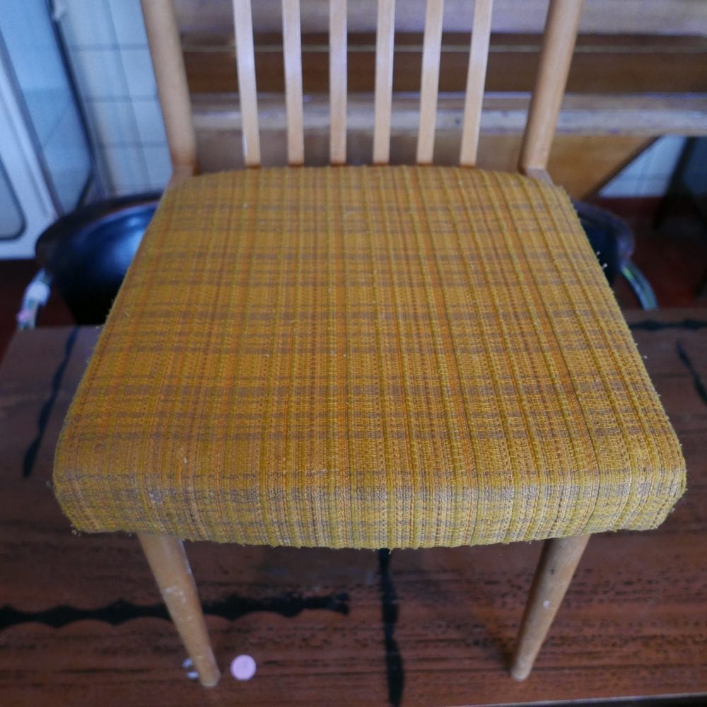 Retro houten stoelen