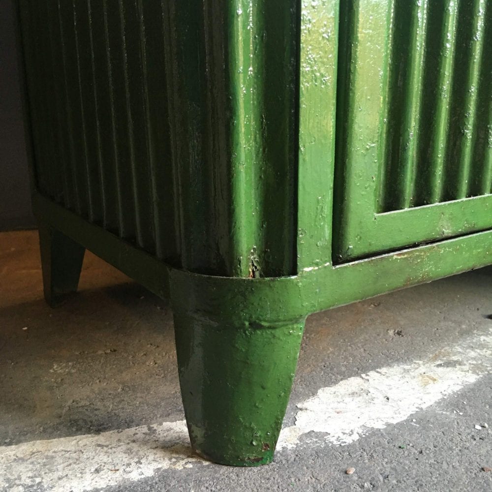 Groen metalen kast