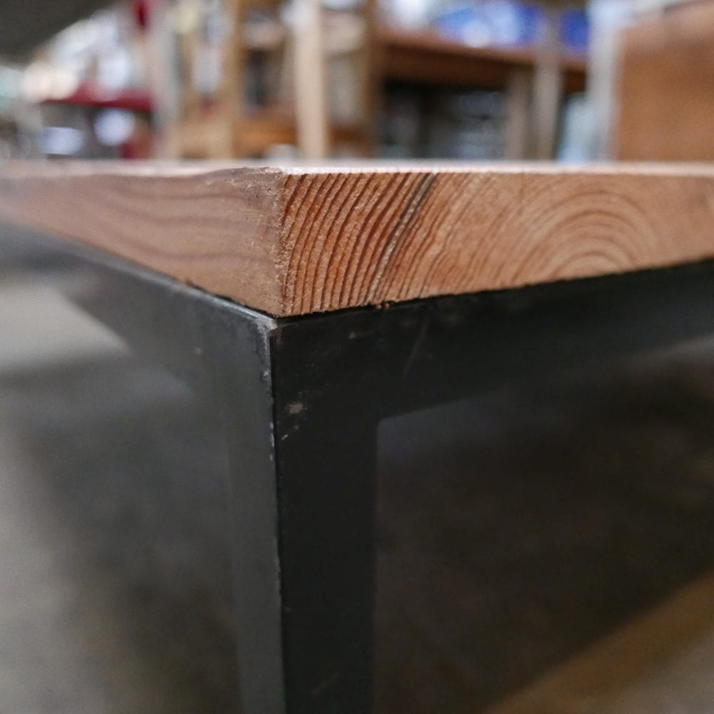 Industriële salontafel
