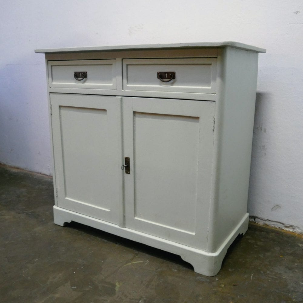 Lichtgrijze commode