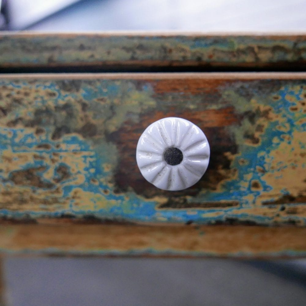 Gele eettafel