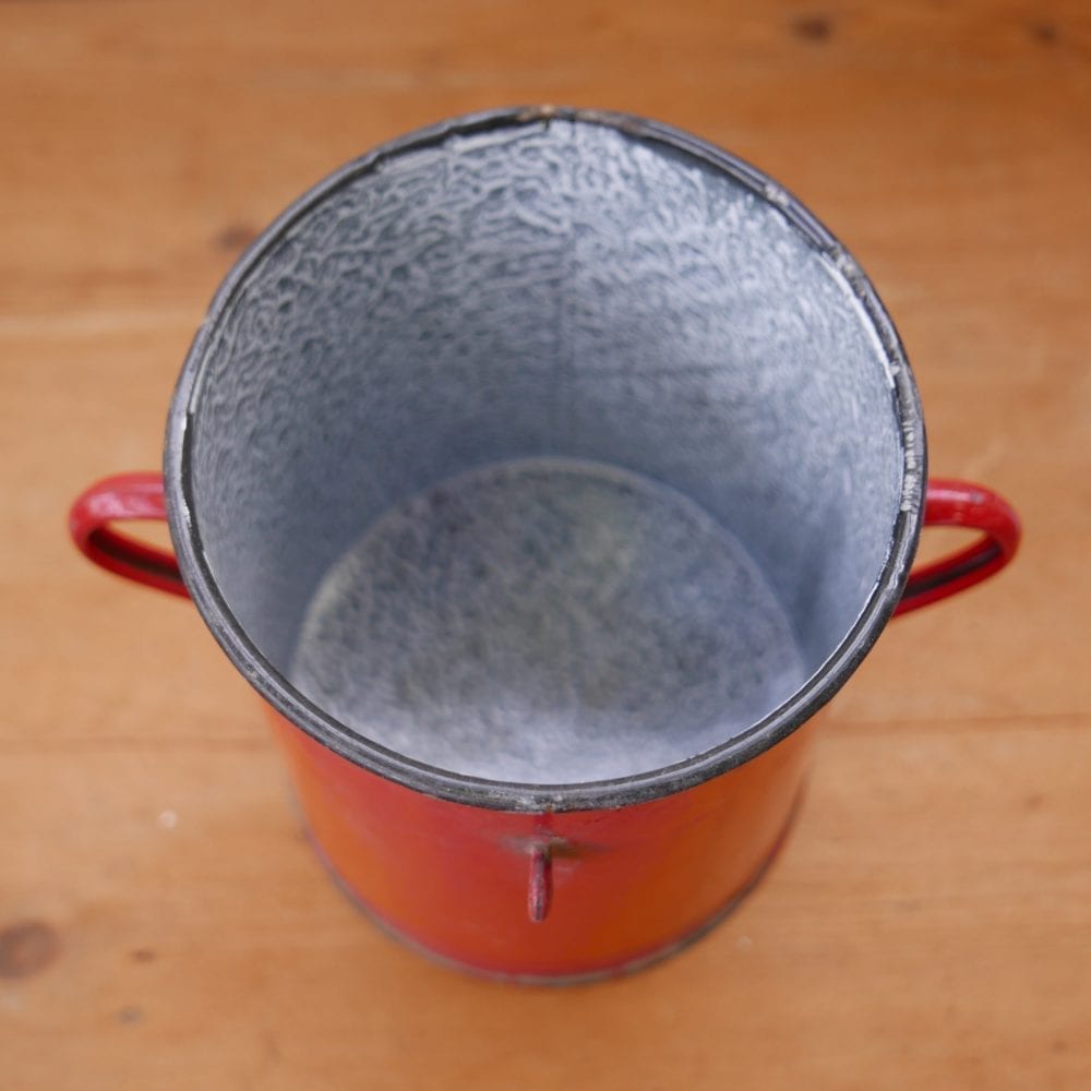 emaillen pot