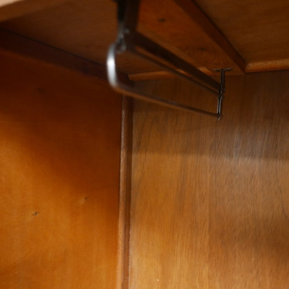 Houten linnenkast