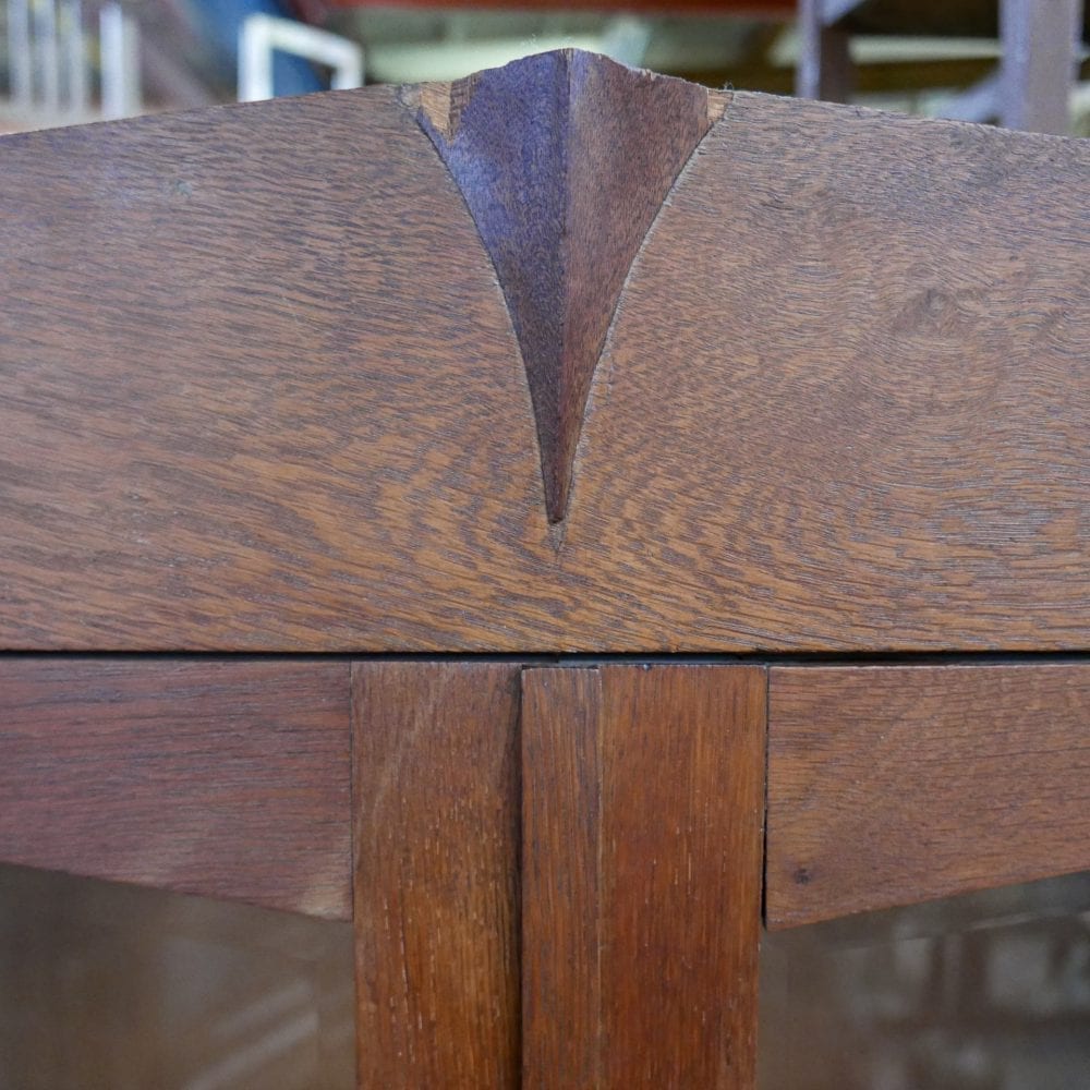 houten servieskast