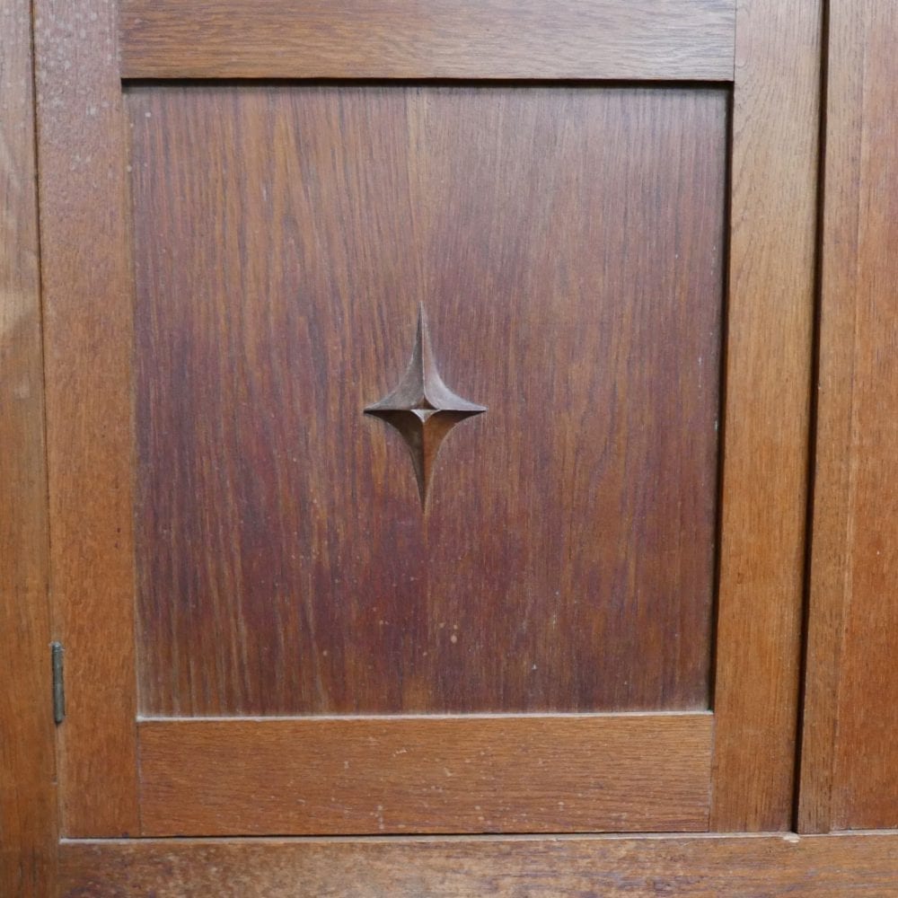 houten servieskast