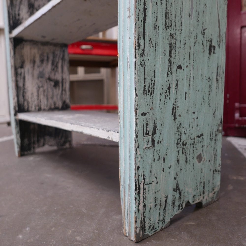 Mint-bruine boekenkast