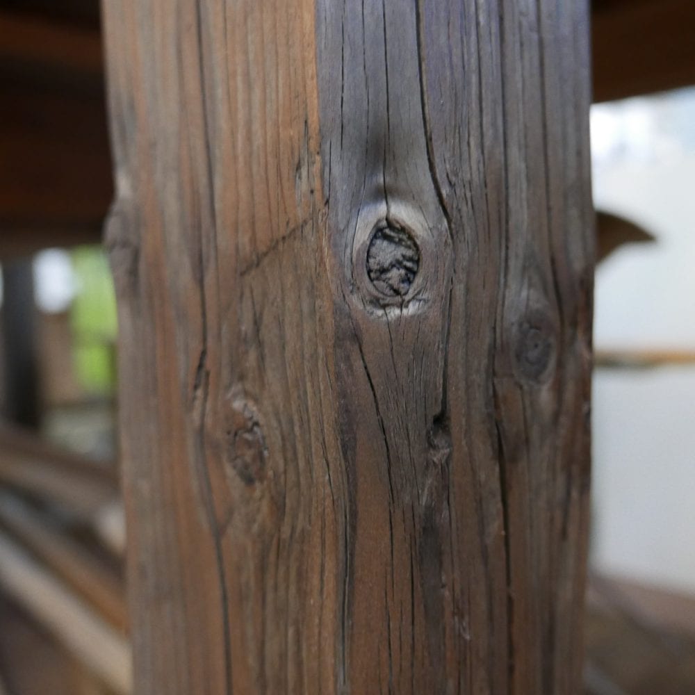 Houten winkeltafel of werktafel