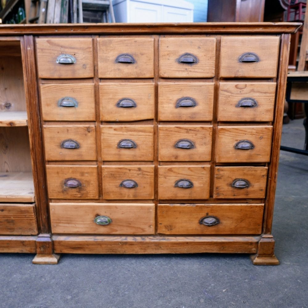 houten vakkenkast